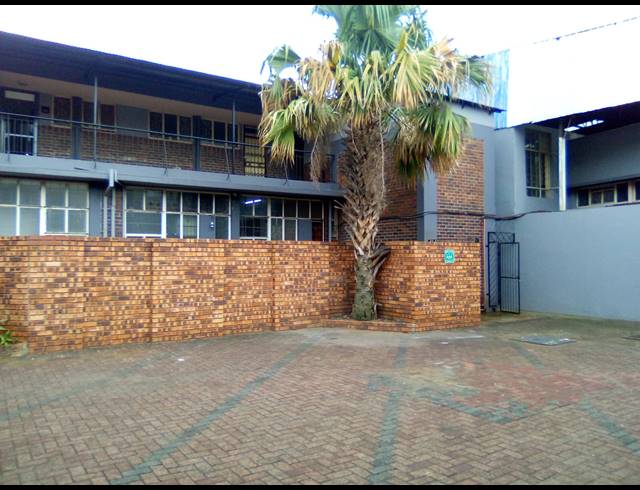 472M² BUSINESS FOR SALE IN RUSTENBURG CENTRAL